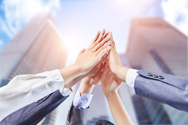 立足企業(yè)實際，制定可行經(jīng)營計劃，確保企業(yè)穩(wěn)健前行