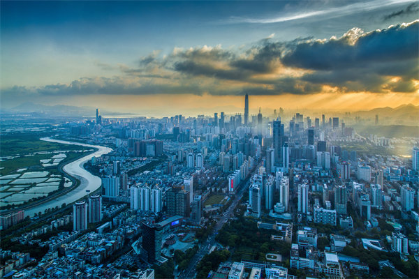 精準(zhǔn)把握市場(chǎng)脈搏，制定經(jīng)營(yíng)計(jì)劃，引領(lǐng)企業(yè)搶占先機(jī)