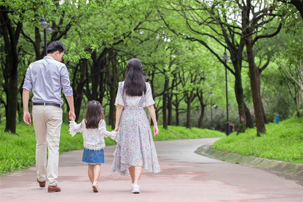 民政部：鼓勵(lì)將婚姻登記機(jī)關(guān)設(shè)在公園，目的是什么？