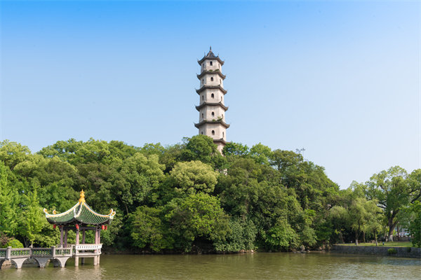集團(tuán)戰(zhàn)略落地難，溫州集團(tuán)管控咨詢公司如何助力高效執(zhí)行？