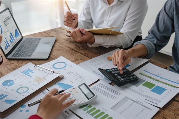 績效考評淪為形式主義，員工敷衍應付企業怎么破？