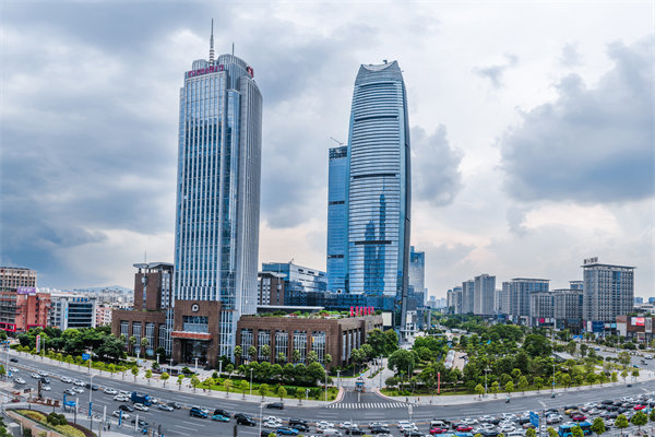 企業卡在增長瓶頸管理老套，東莞管理咨詢能劈開新路嗎？